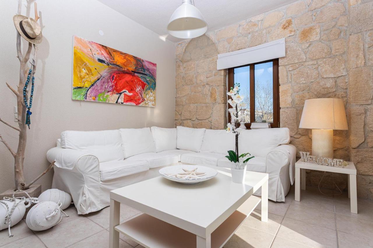 Pure White Suite Elani Siviri Extérieur photo